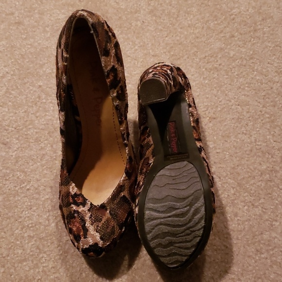 Shoes - Picture 3 of 4